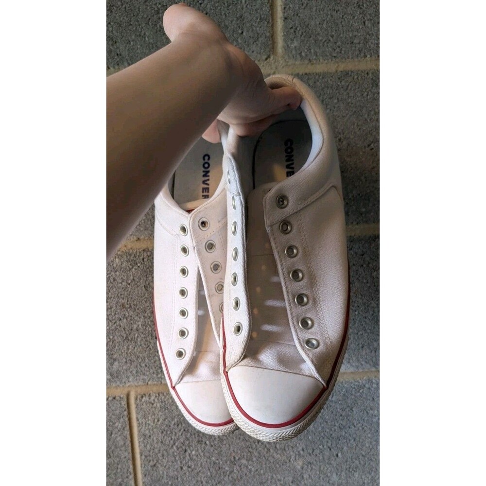 White Converse Unisex Chuck Taylors All-Star Low Cut Sneakers Sz Men 12 Women 14